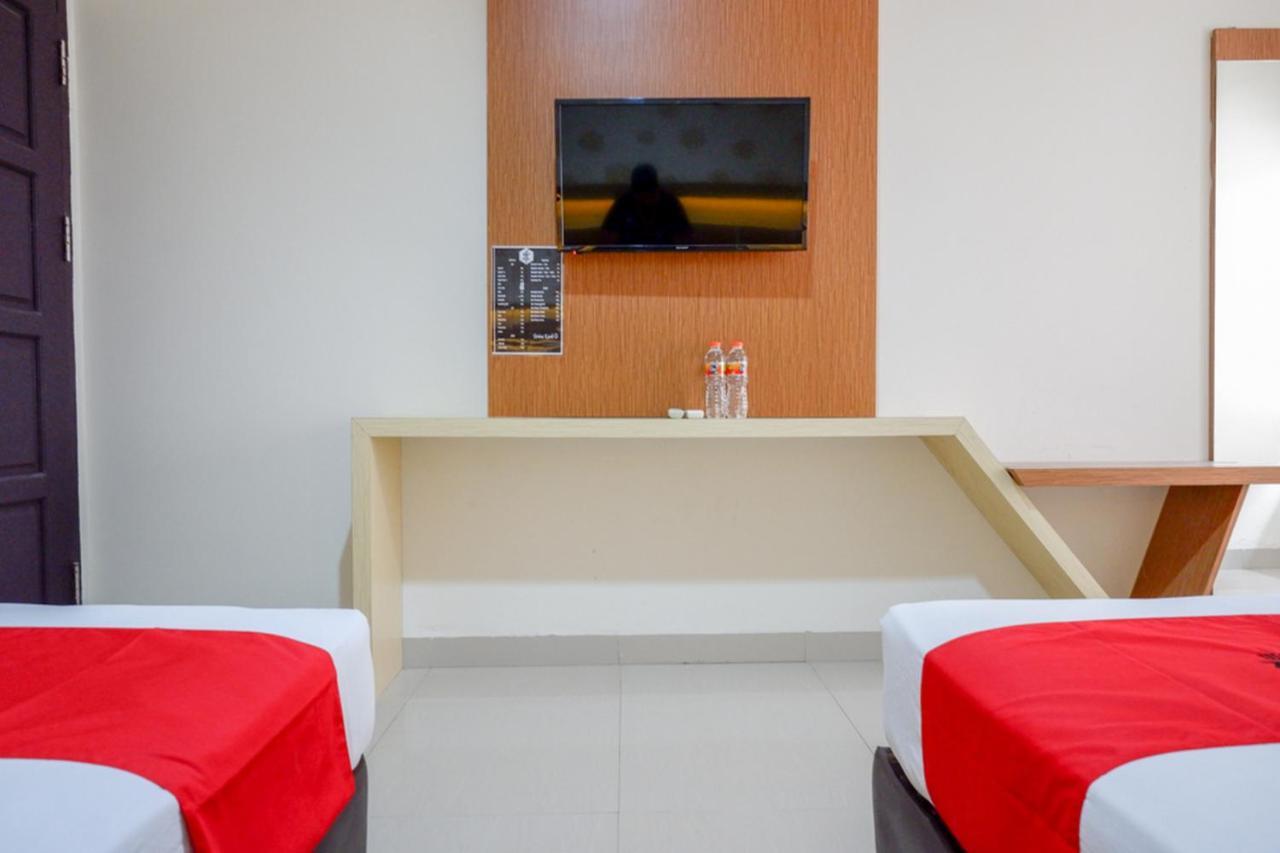 Reddoorz @ Hotel Bumi Palupy Extérieur photo