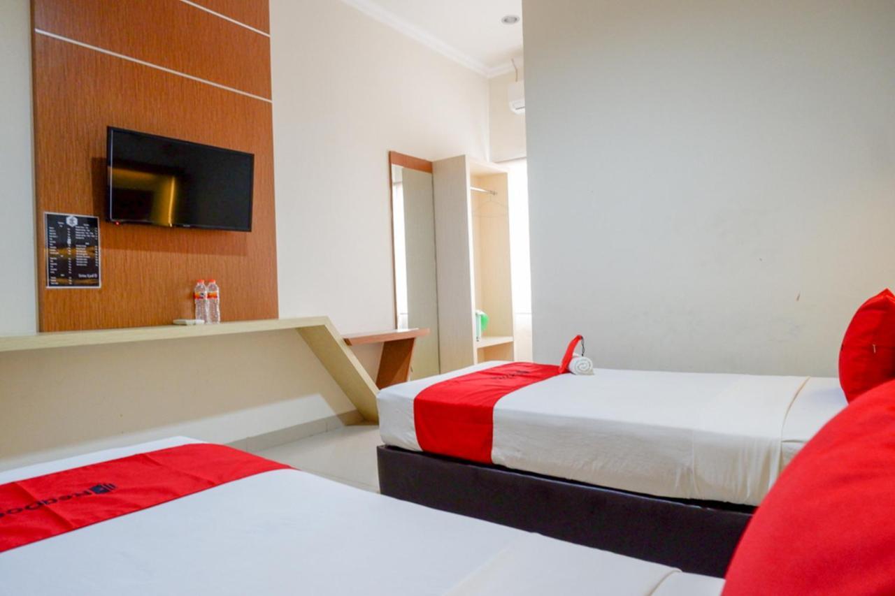 Reddoorz @ Hotel Bumi Palupy Extérieur photo