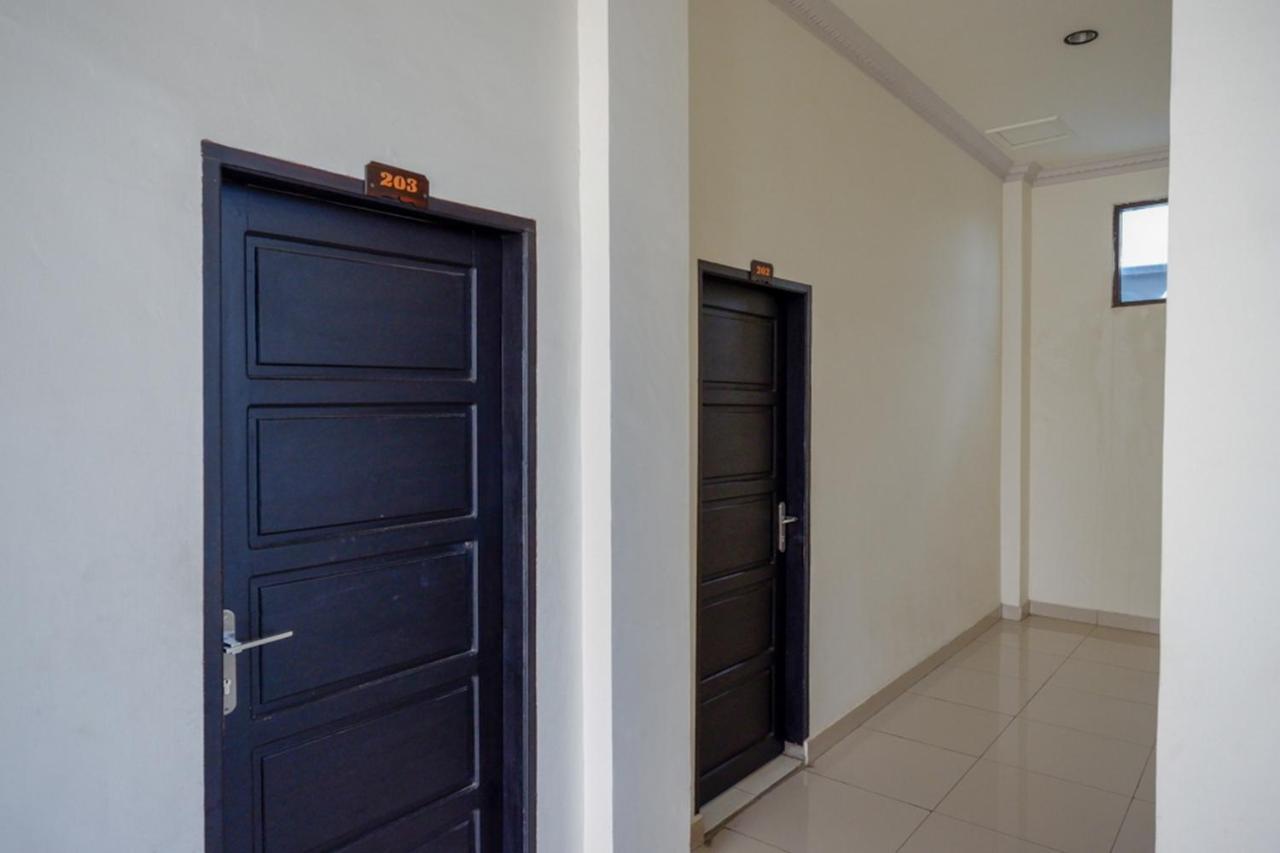 Reddoorz @ Hotel Bumi Palupy Extérieur photo
