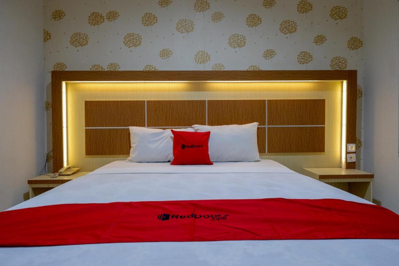 Reddoorz @ Hotel Bumi Palupy Extérieur photo